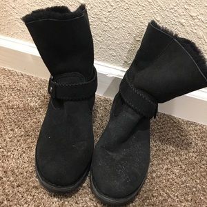 Uggs - size 8 - dusty but otherwise in good shape